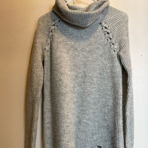 Hollister cowlneck sweater